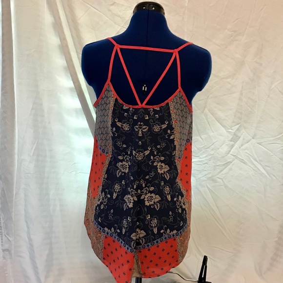 Maurice’s Patterned Sleeveless Blouse - Picture 2 of 4